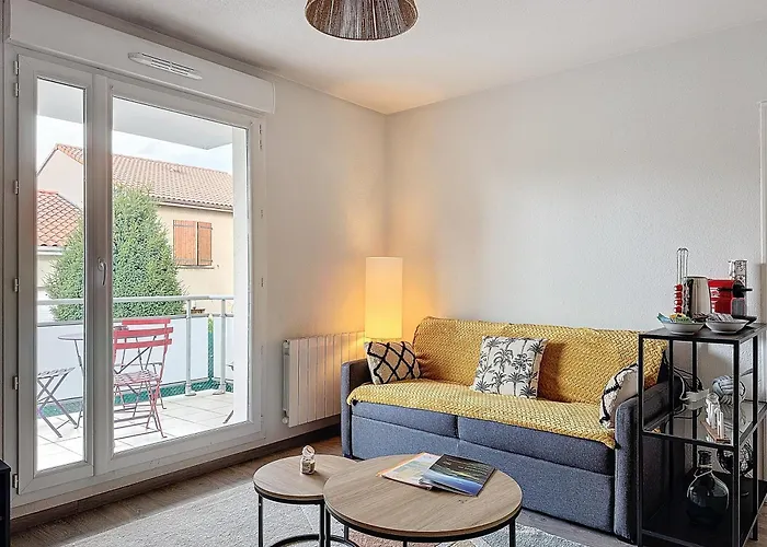 T2 4 Pers Les Cezeaux Balcon Et Parking Gratuit شقة كليرمونت-فيراند